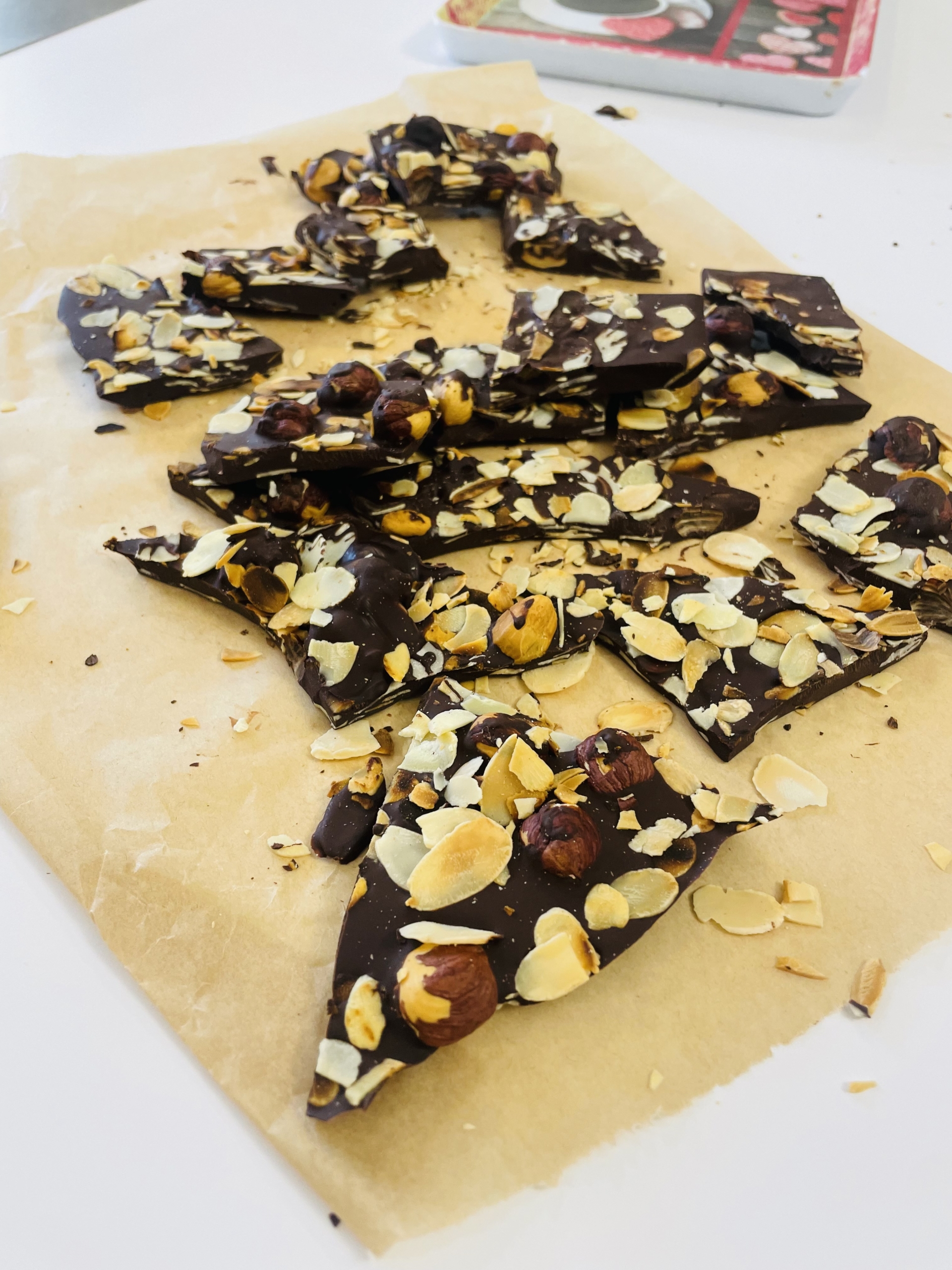 Chocolat bark, un chocolat personnalisé selon vos goûts (recette en vidéo)