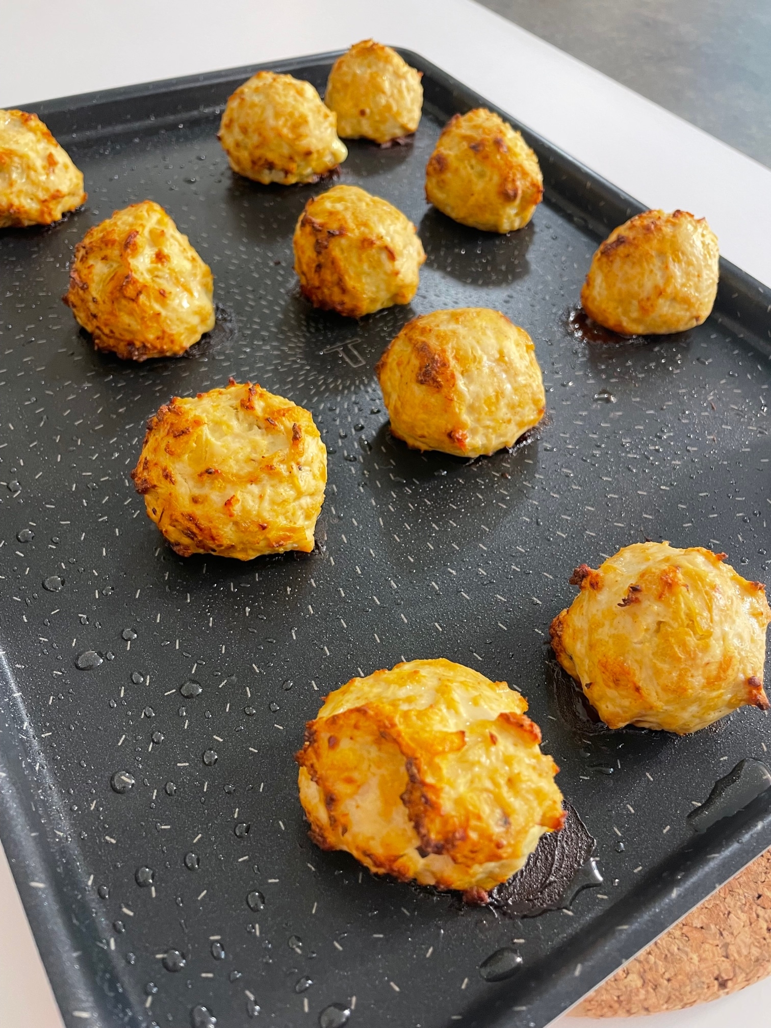 Boulettes de poulet : protéinées et rassasiantes, la recette en vidéo